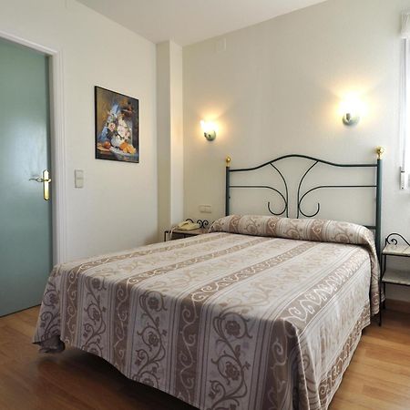 Hotel Apartamentos Aralso Sotillo 라 라스트리야 객실 사진