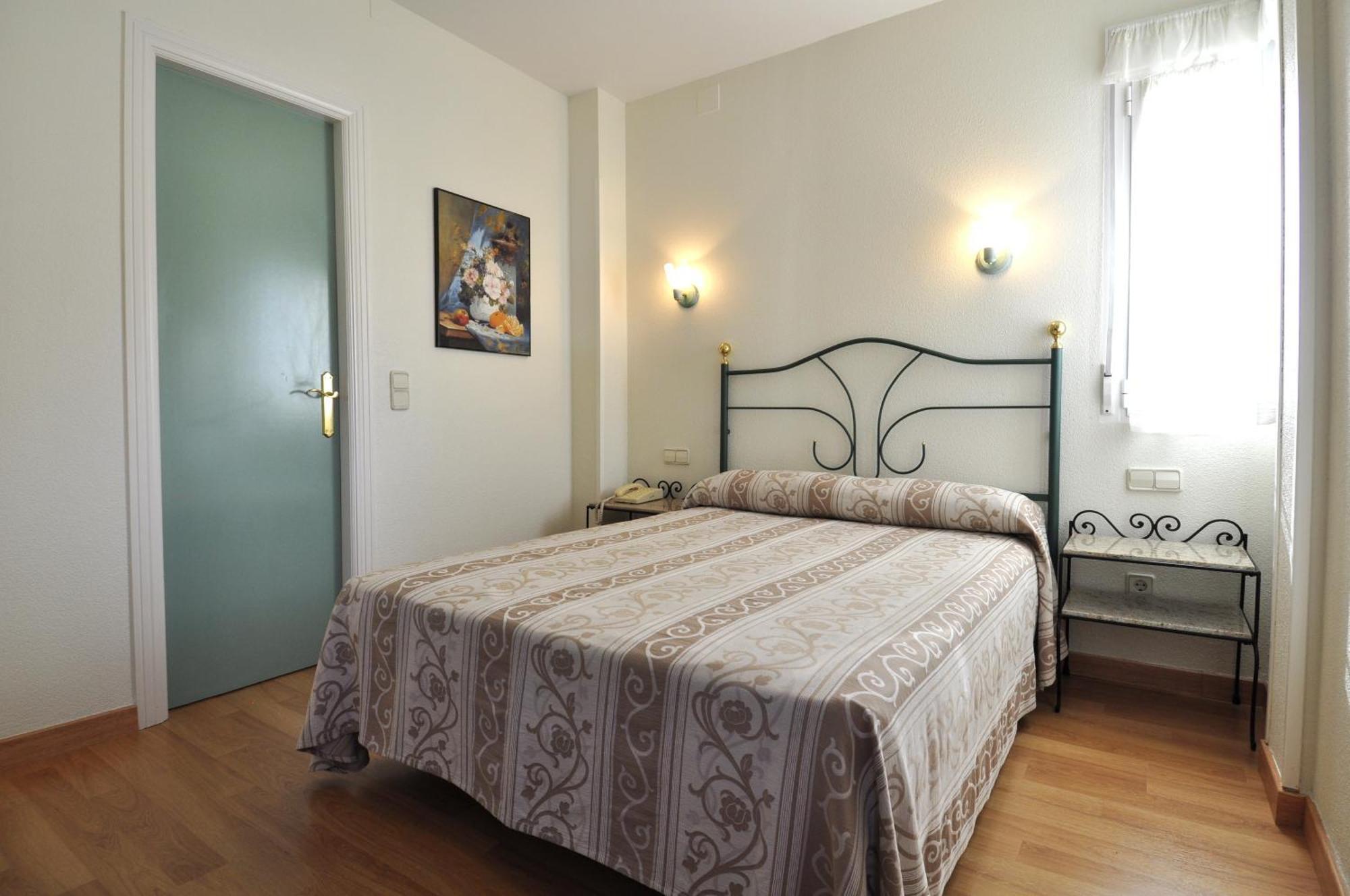 Hotel Apartamentos Aralso Sotillo 라 라스트리야 객실 사진