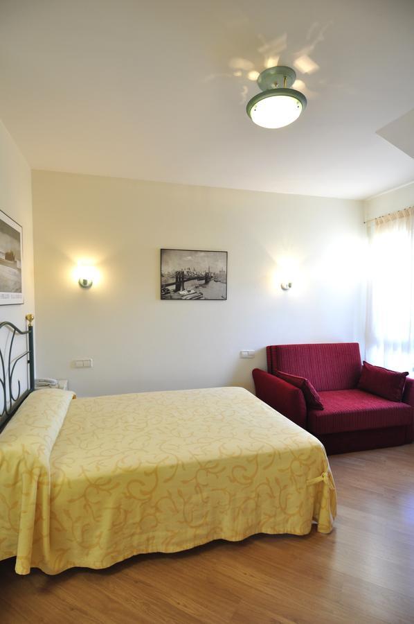 Hotel Apartamentos Aralso Sotillo 라 라스트리야 외부 사진