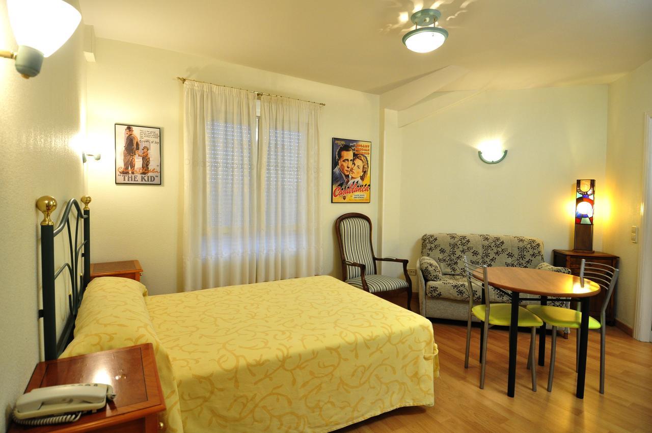 Hotel Apartamentos Aralso Sotillo 라 라스트리야 외부 사진