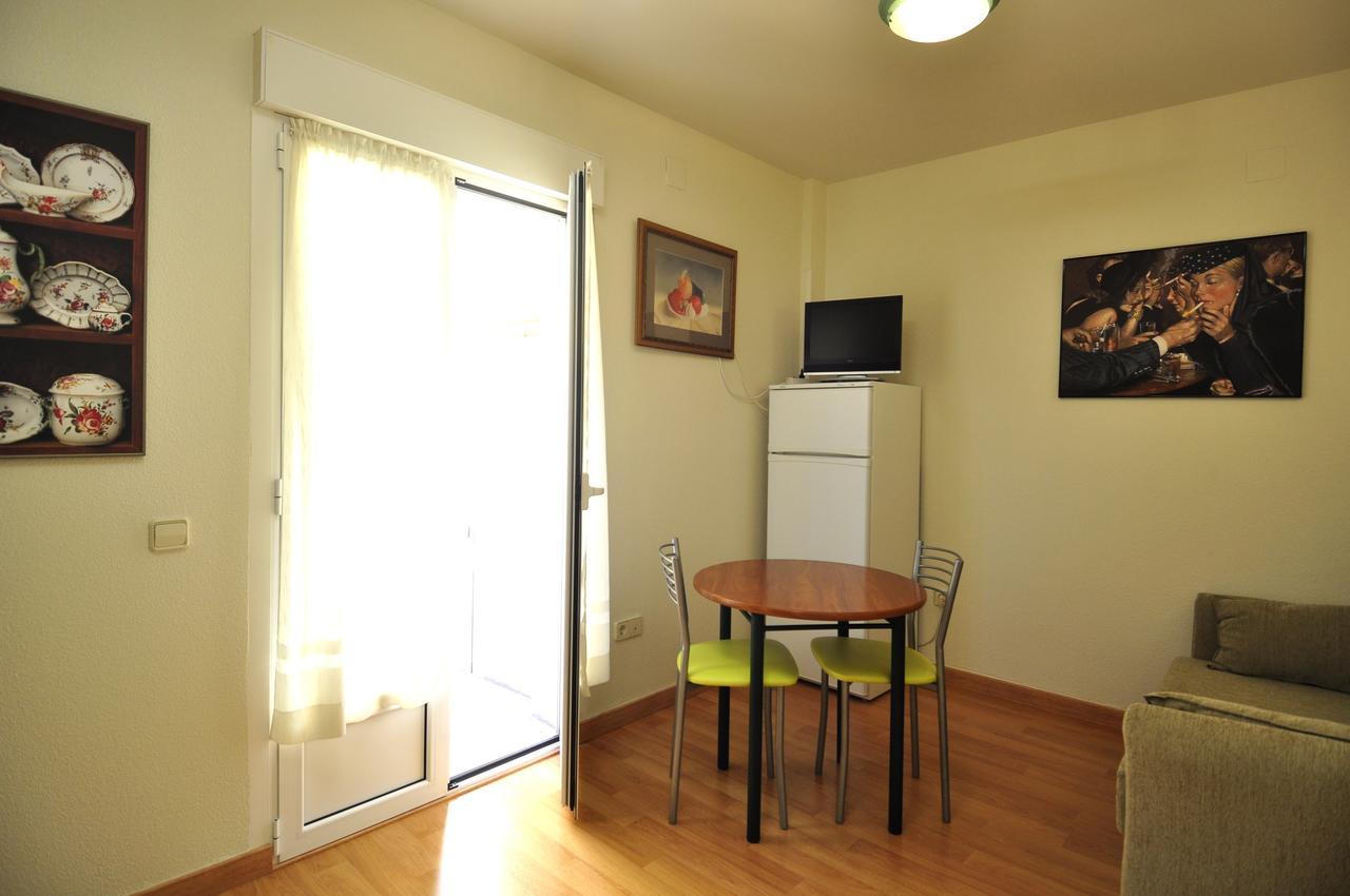 Hotel Apartamentos Aralso Sotillo 라 라스트리야 외부 사진